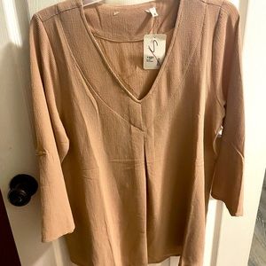 Rose blouse, neck 3/4 sleeve NWT